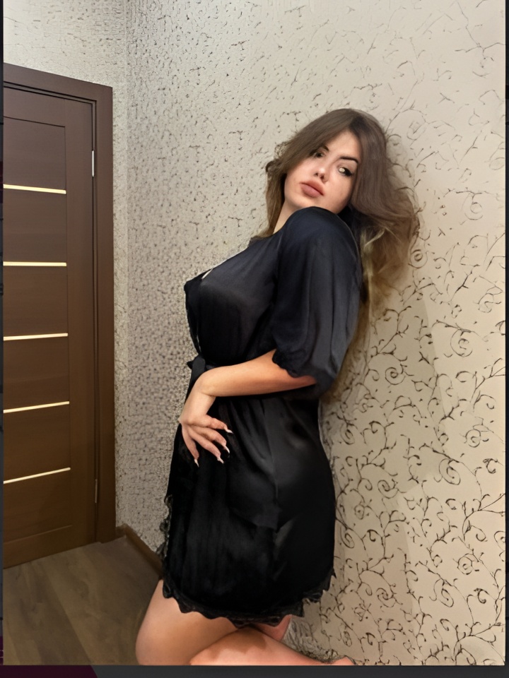 Ангелина привлекательная девушка из Нижневартовска цена от 2000 руб