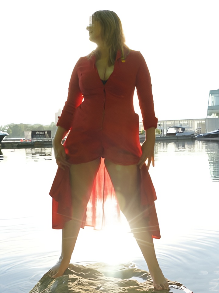 Летиция привлекательная девушка из Нижневартовска цена от 5000 руб