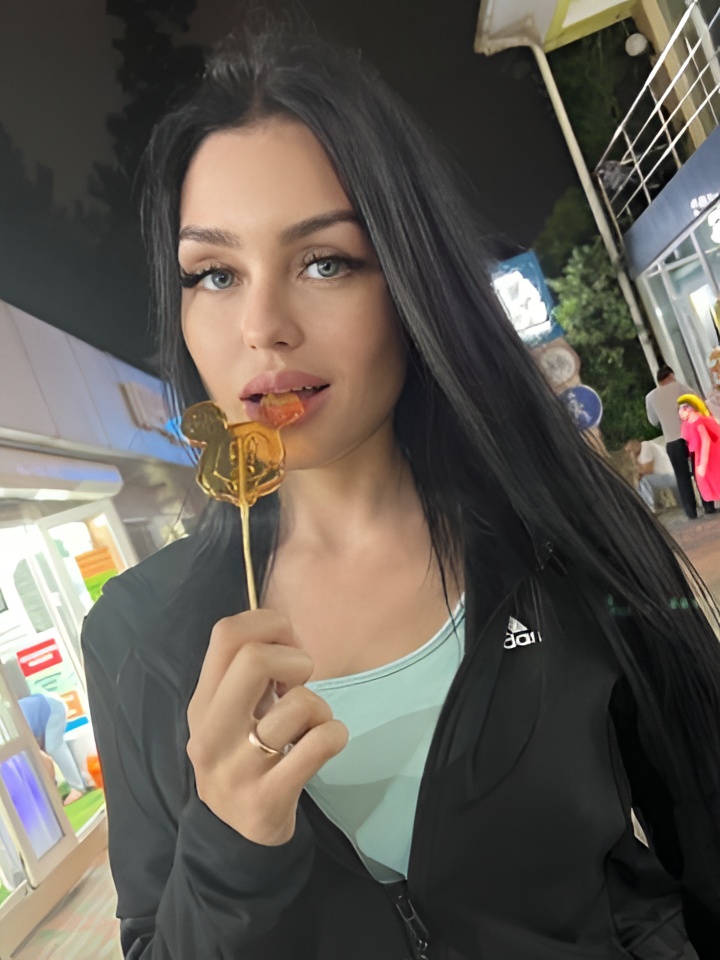 Майя привлекательная девушка из Нижневартовска цена от 5000 руб