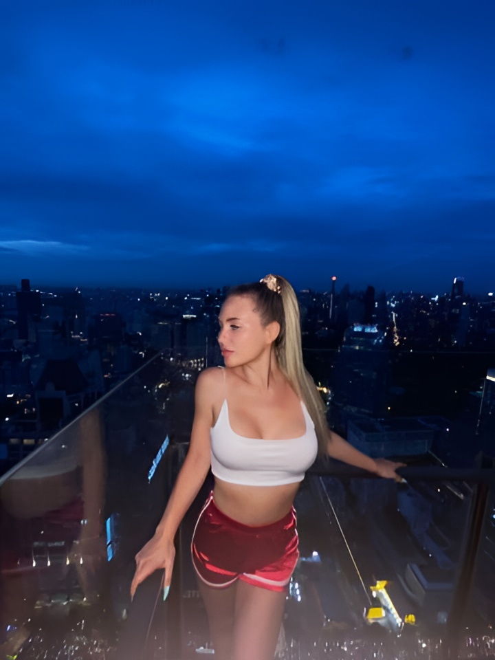 Римма привлекательная девушка из Нижневартовска цена от 10000 руб