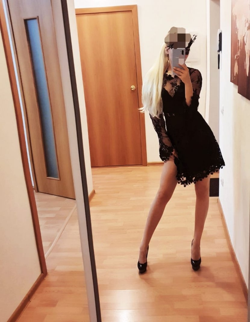 Александра привлекательная девушка из Нижневартовска цена от 3000 руб