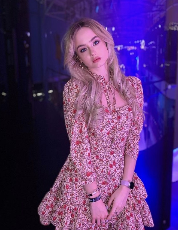 🎥 Евгения привлекательная девушка из Нижневартовска цена от 6000 руб