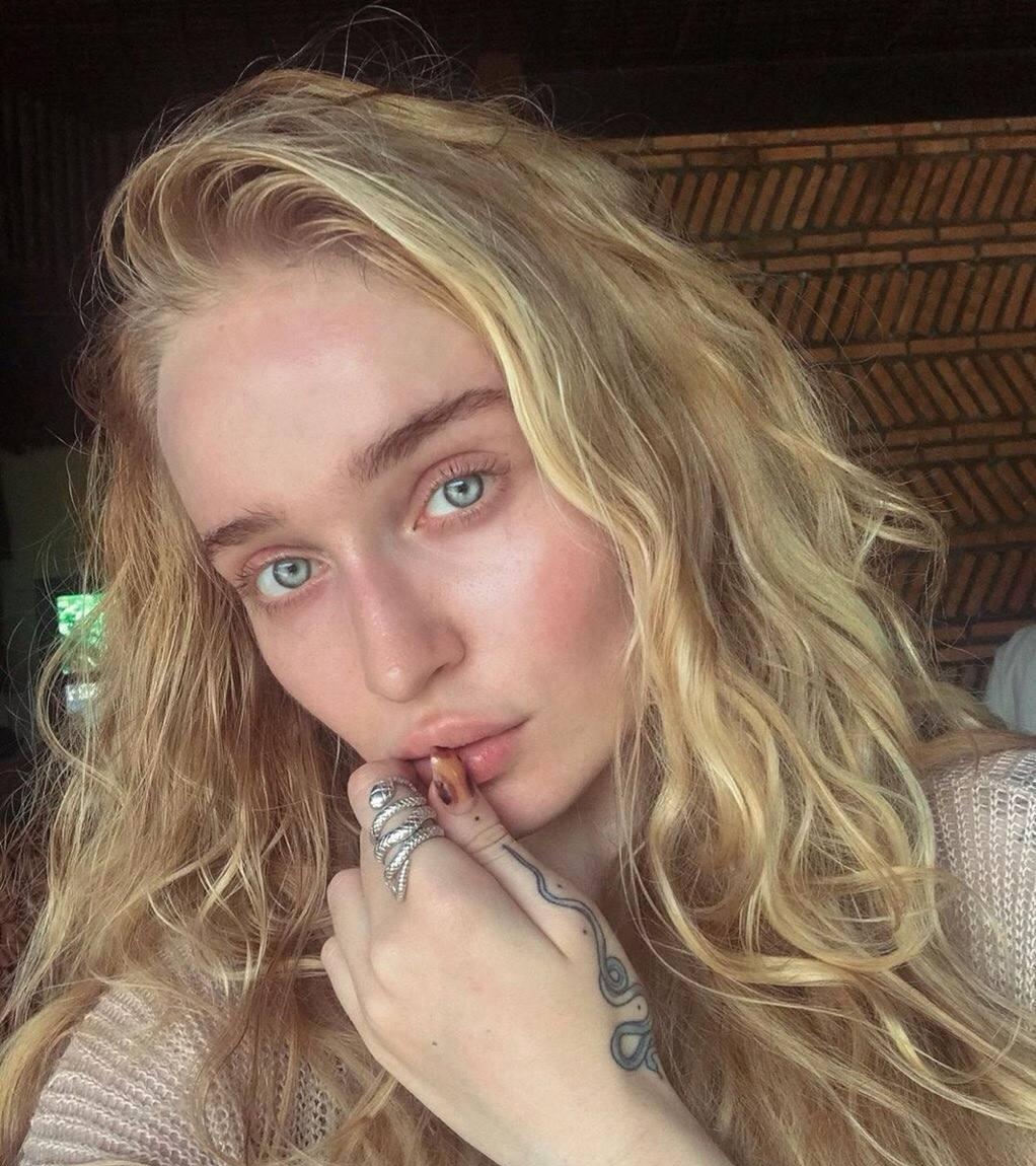 Яночка привлекательная девушка из Нижневартовска цена от 4000 руб