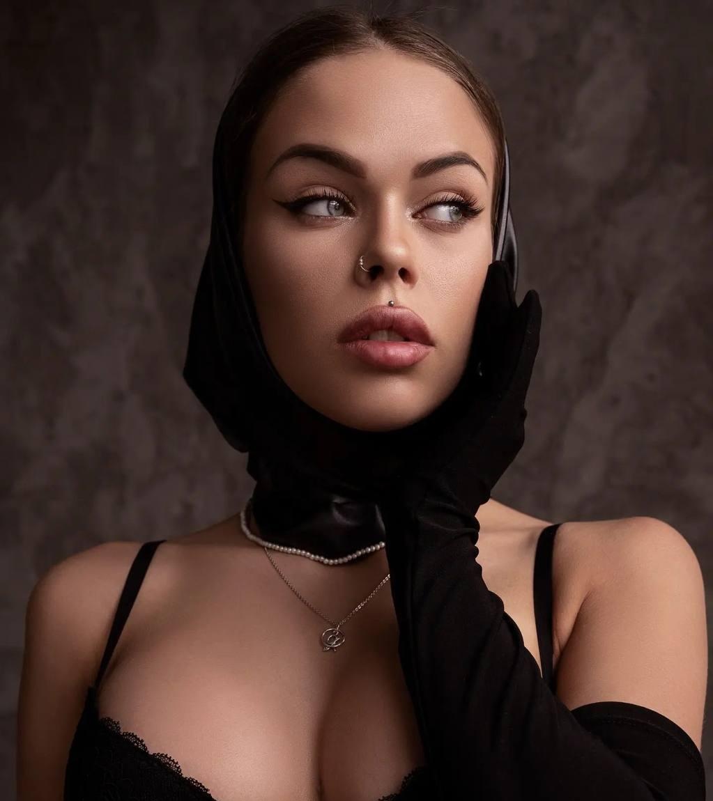 Полина привлекательная девушка из Нижневартовска цена от 6000 руб