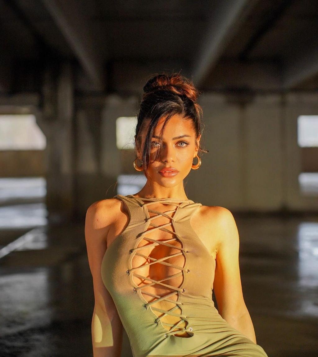 Настюша привлекательная девушка из Нижневартовска цена от 8000 руб