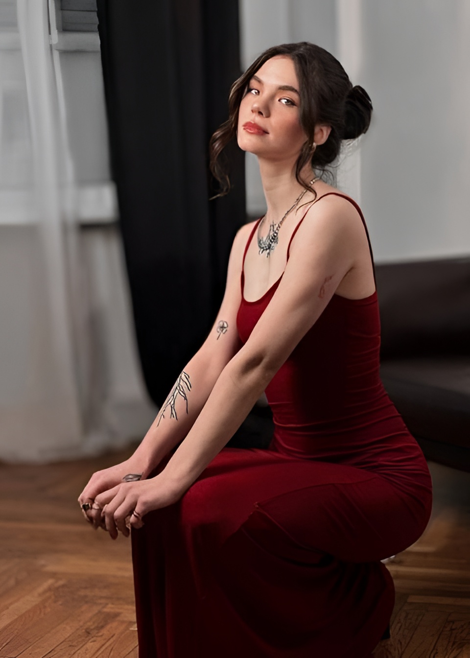 Кристина привлекательная девушка из Нижневартовска цена от 15000 руб