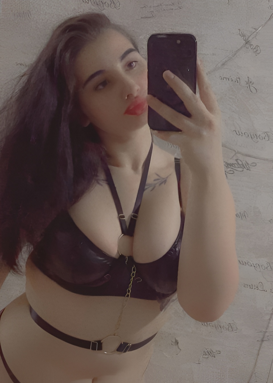 Соня привлекательная девушка из Нижневартовска цена от 15000 руб